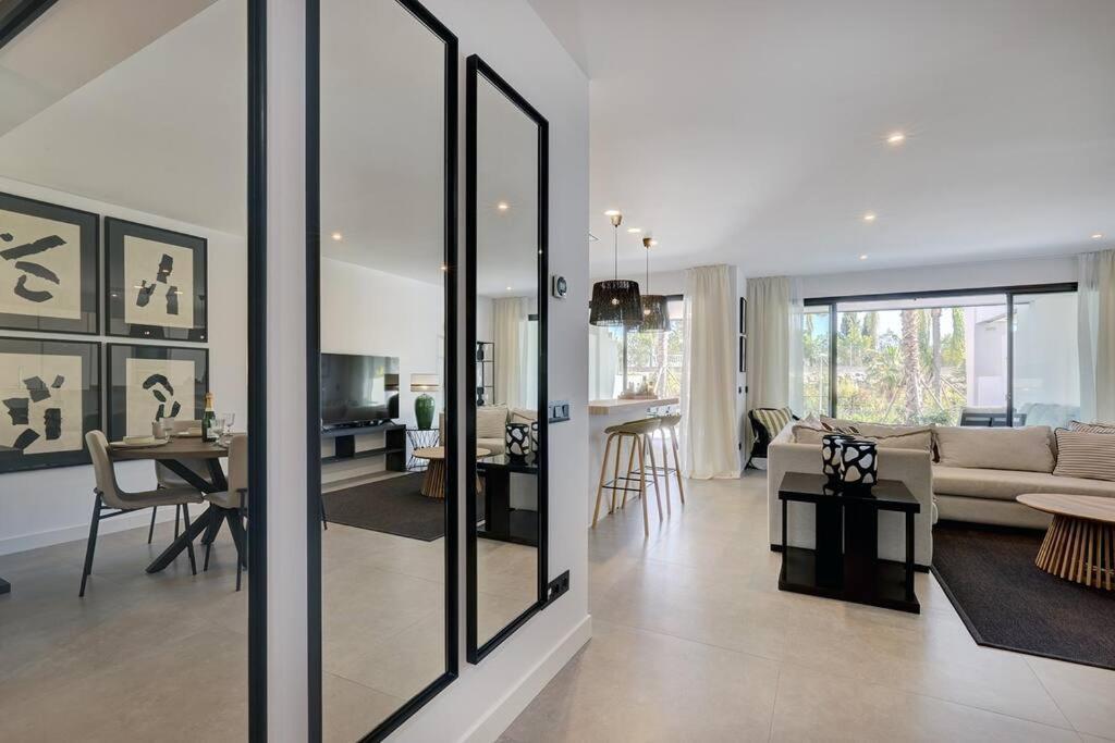 Ground Floor, 2 Bedroom @ Hills Apartamento